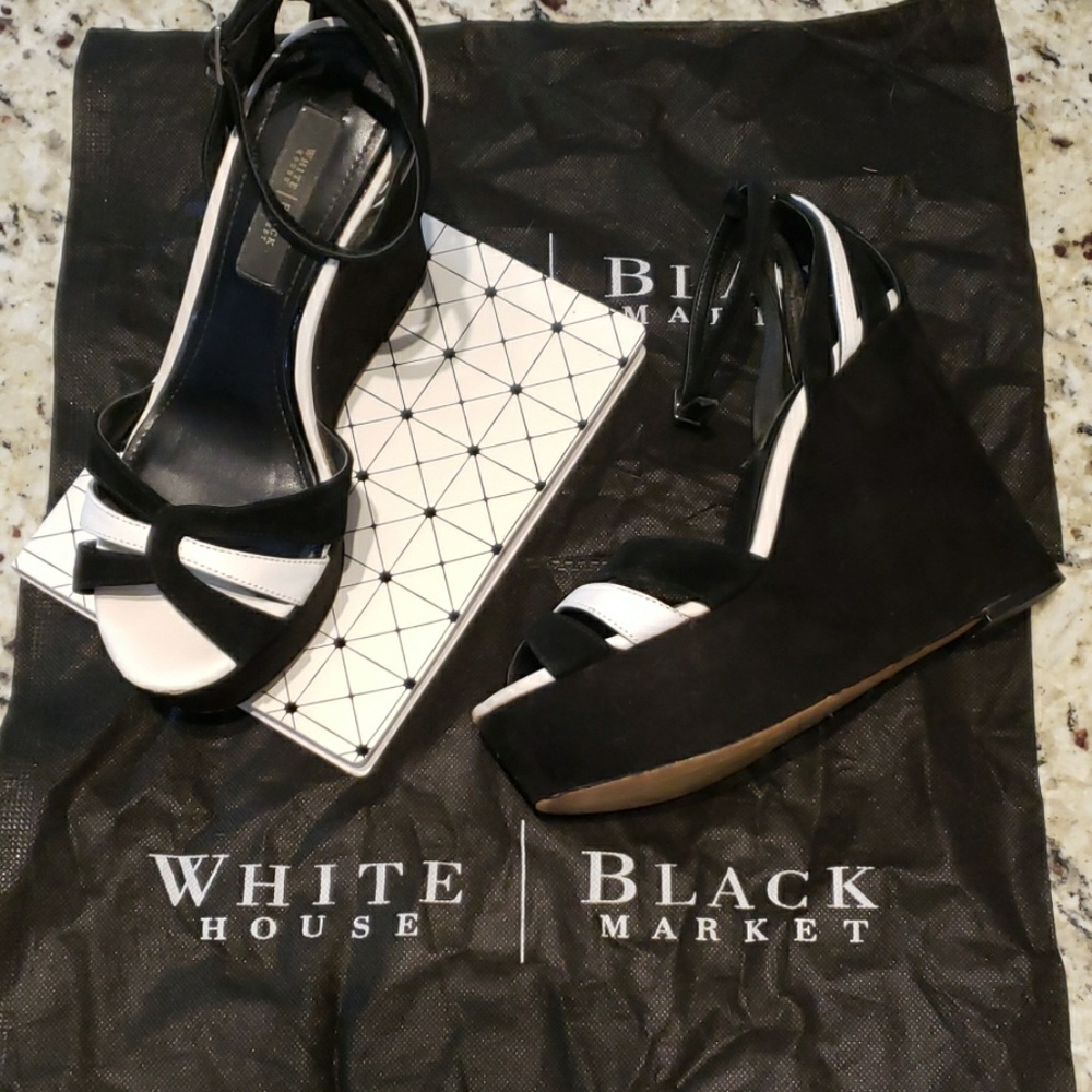 White House Black Market Beautiful Wedges Suede